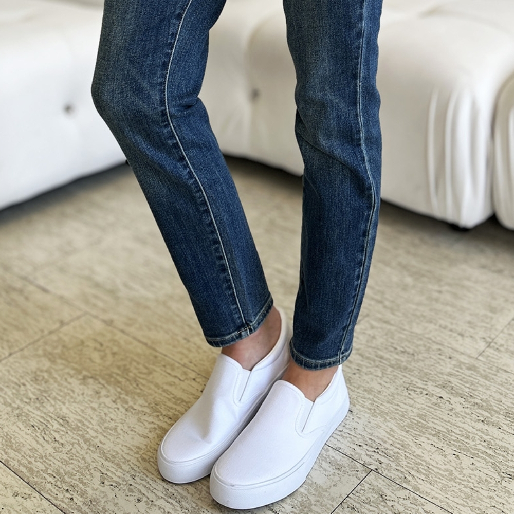 Judy Blue High Rise Dark Blue Stretch Jeans - Picture 8 of 16